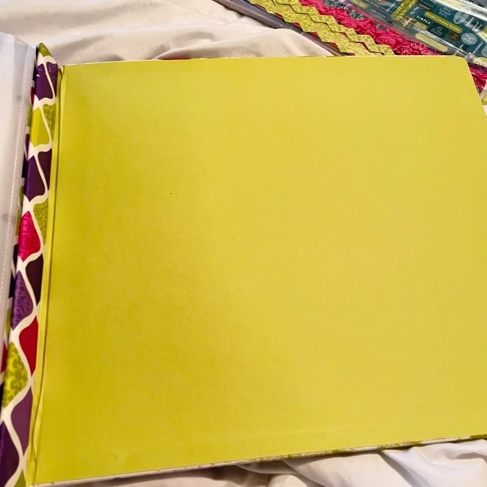 XL SCRAPBOOK+ complete scrap set vintage style appearance w/hundreds of pieces!